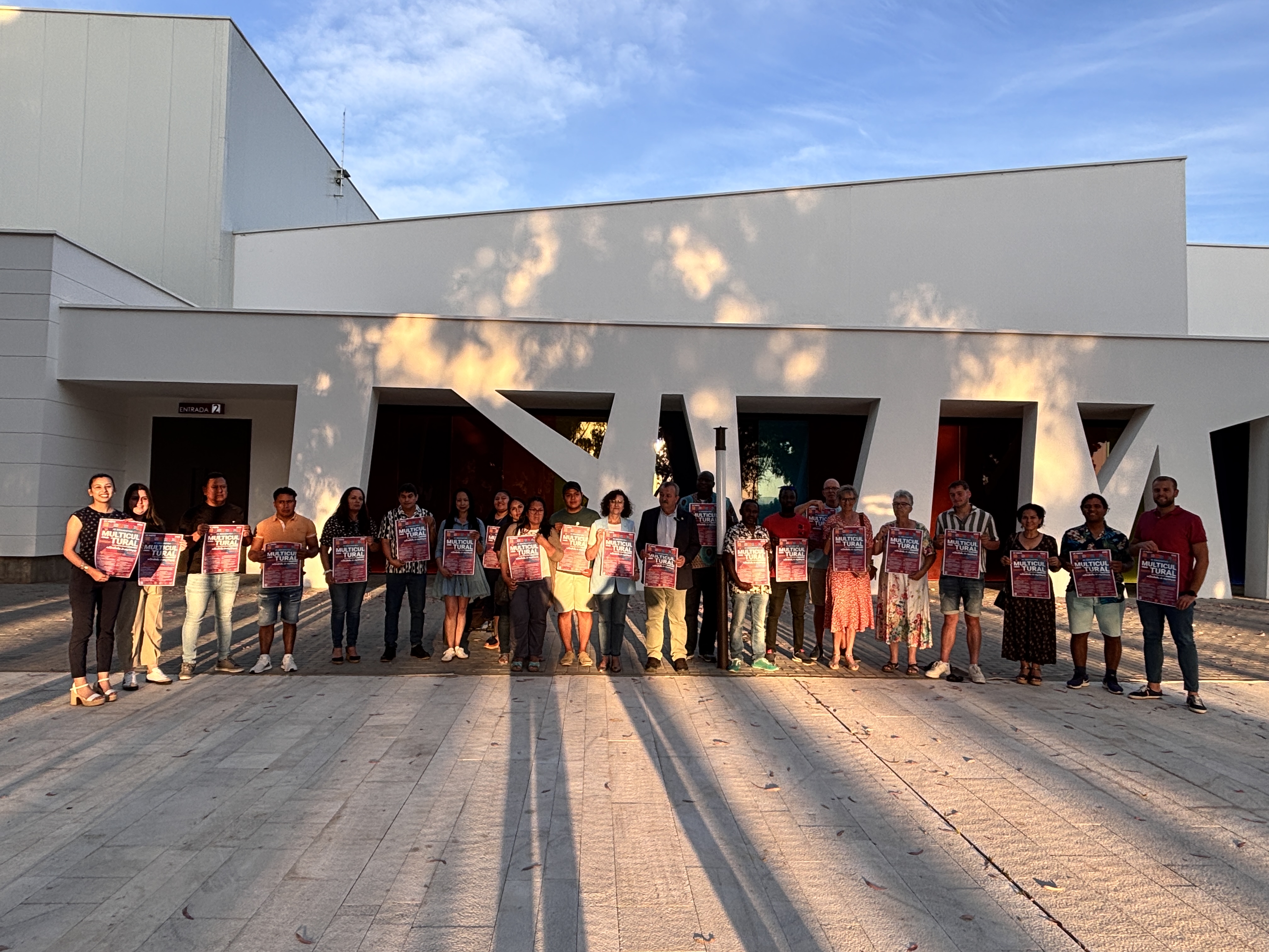 Pulpí celebra el Día Mundial de la Diversidad Cultural con el IV Encuentro Multicultural este domingo, 25 de mayo, en la plaza del Espacio Escénico 